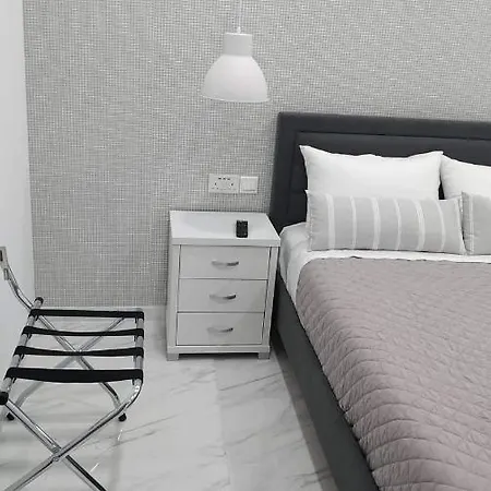 2 Brothers * לימסול