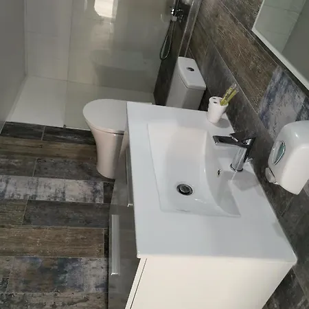 2 Brothers * Limassol