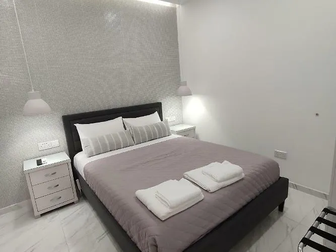 2 Brothers * Lemesos