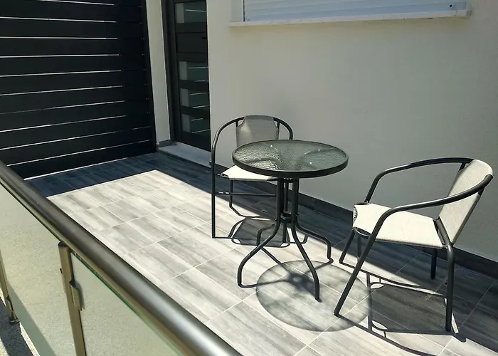 2 Brothers * 利马索尔