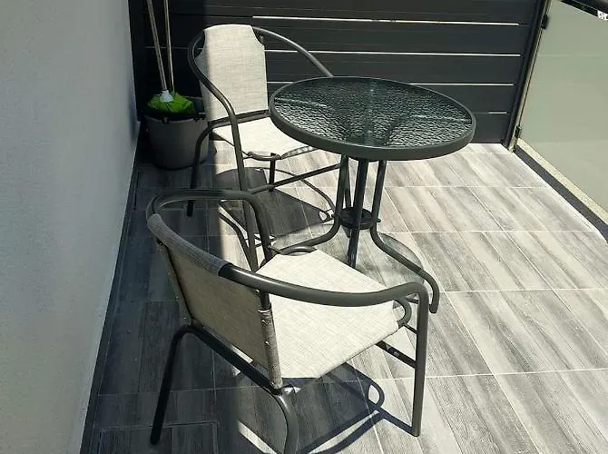 アパート 2 Brothers