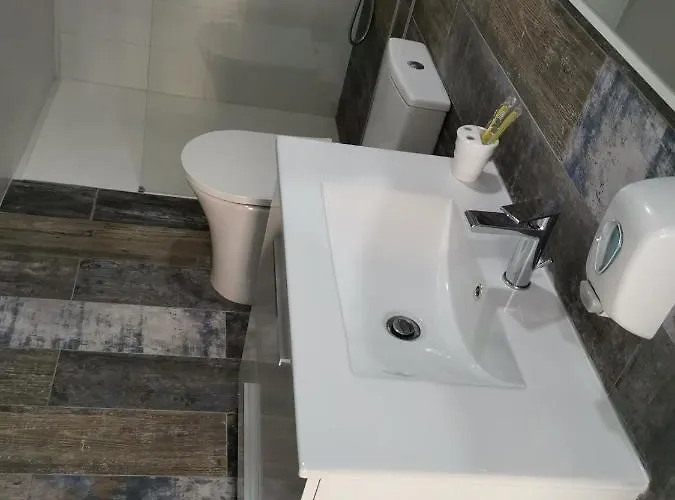 2 Brothers * Lemesos